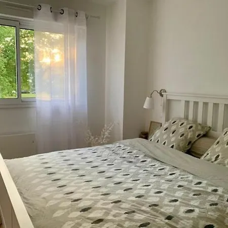 度假居 Charming Quiet House In *